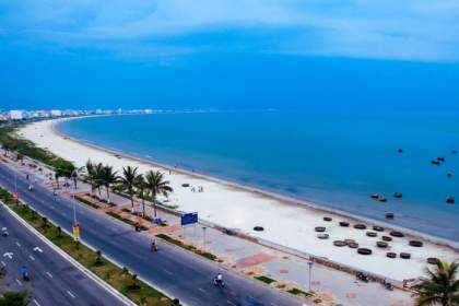 春紹海灘(Xuân Thiều Beach)-峴港最寧靜的「紅海灘」
