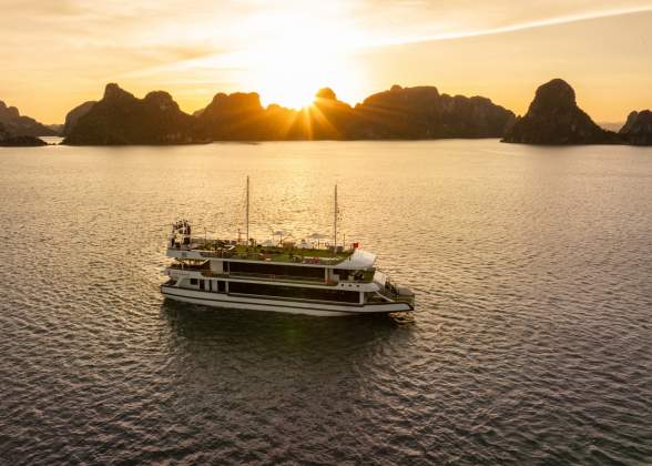 Hanoi - Halong Bay Cruise Experience 2 days 1 nights
