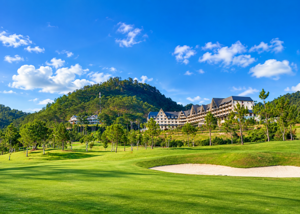 SAM Tuyen Lam Golf Club