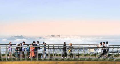 Ba Na Hills is as beautiful as a fairyland during cloud-hunting season
